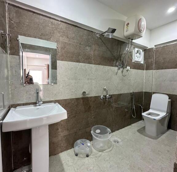 Отель The Royal Fateh Inn