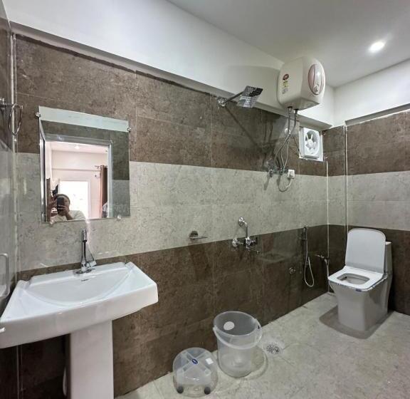 Отель The Royal Fateh Inn