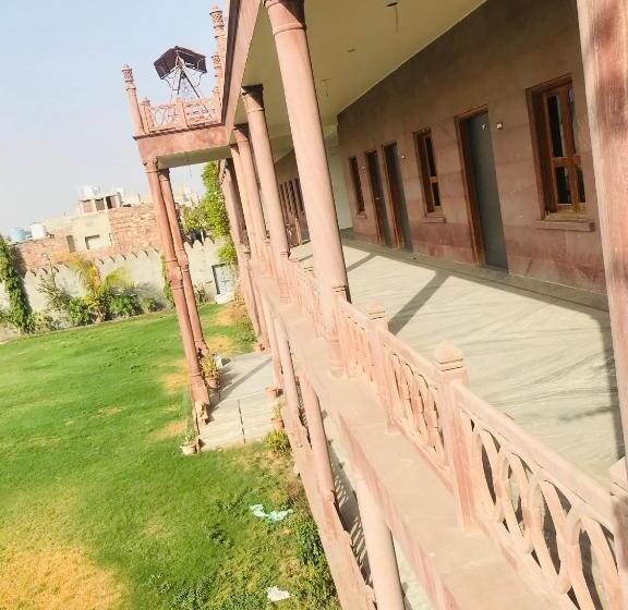 Hotel The Shakti Rocks