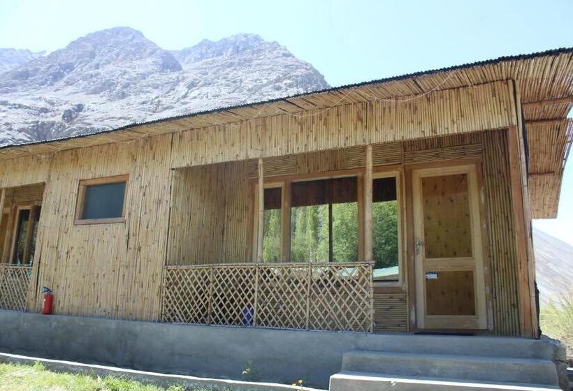 Hotel The Sylvan Hut