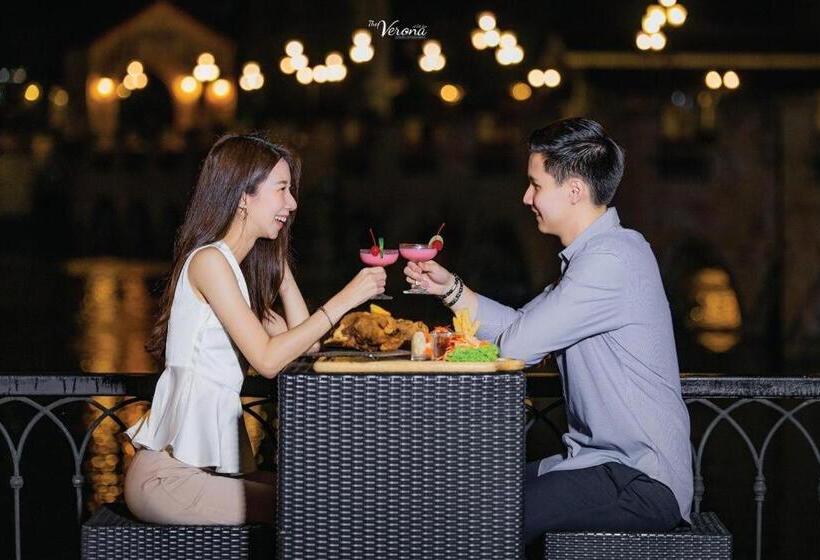 Отель The Verona At Tub Lan