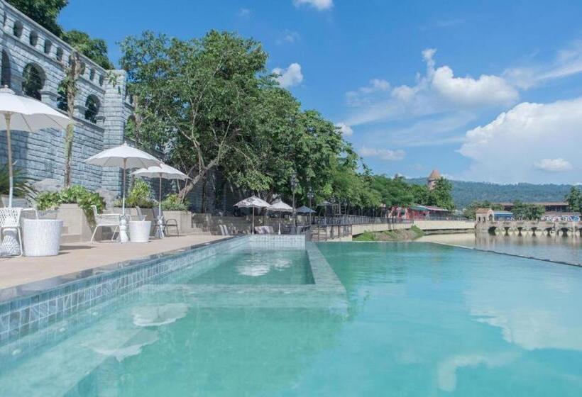 Отель The Verona At Tub Lan