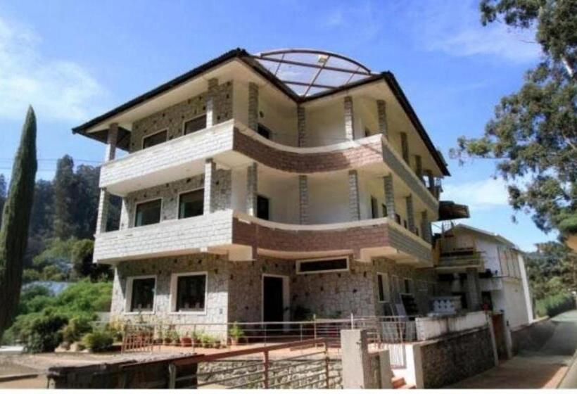 فندق Tree Elanza