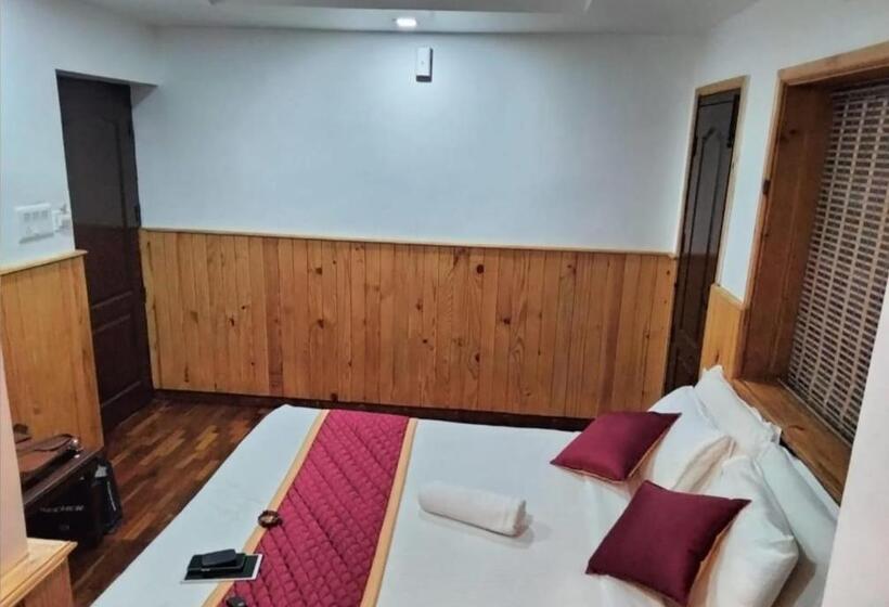 فندق Tree Elanza