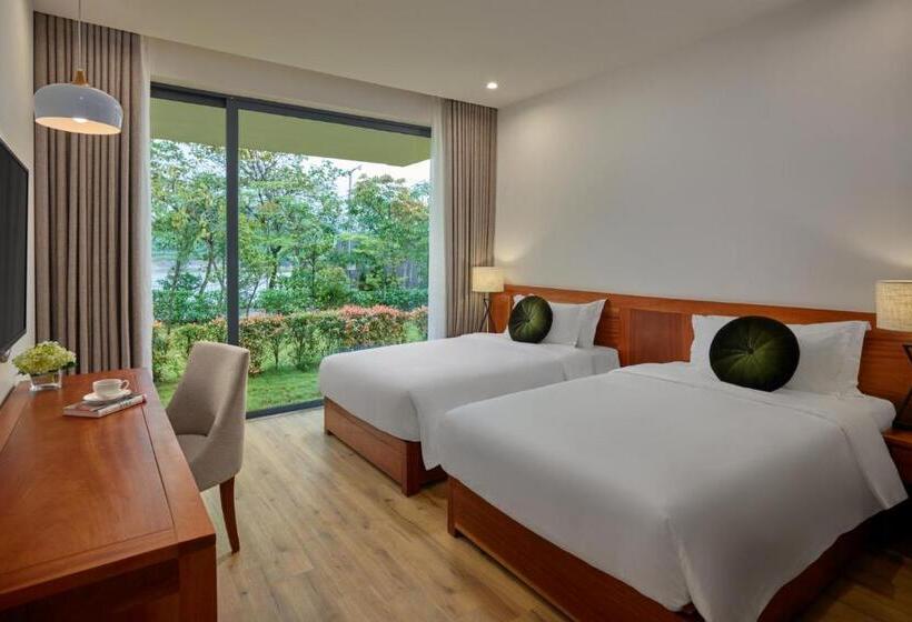 هتل Wyndham Grand Vedana Villa
