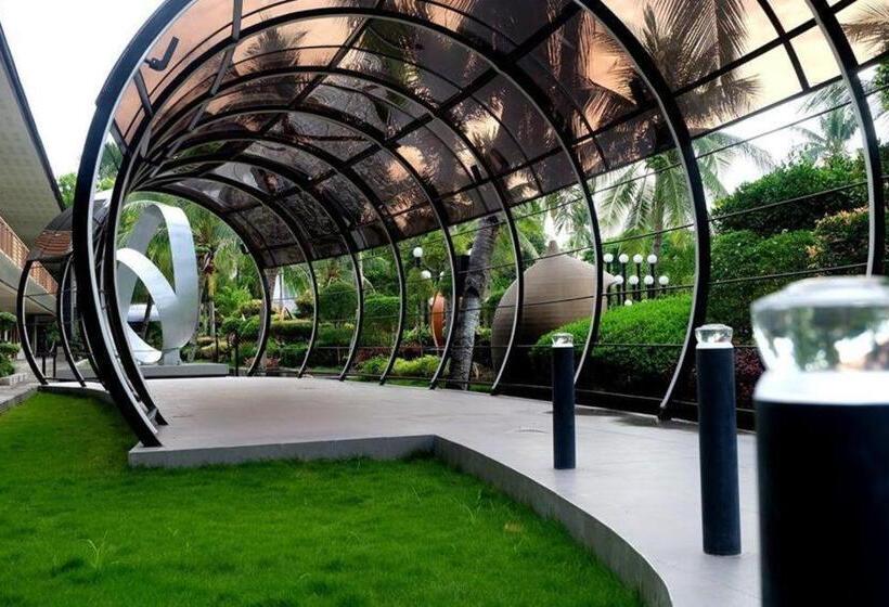 London Beach Resort And