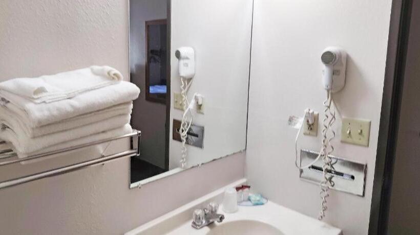 Magnuson Hotel Ironwood