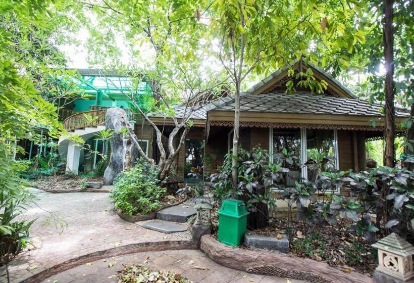 Oyo 987 Piyapruk Resort