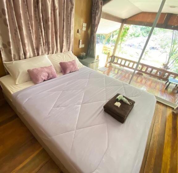 بنسيون ท่าเเพรีสอร์ท