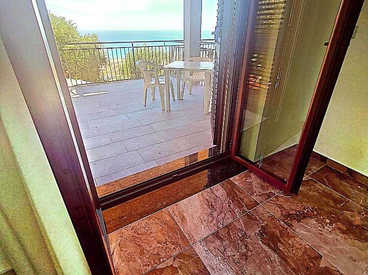 פנסיון Affittacamere Miramare