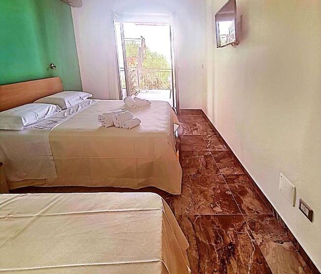 פנסיון Affittacamere Miramare