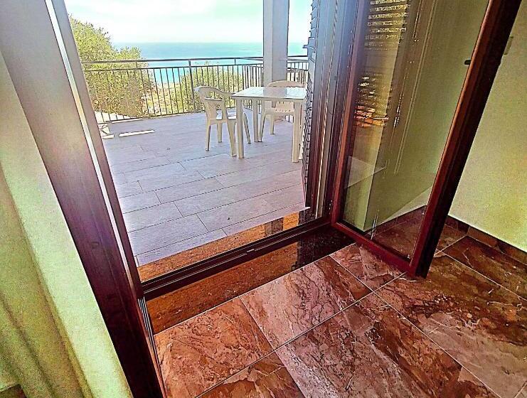 פנסיון Affittacamere Miramare