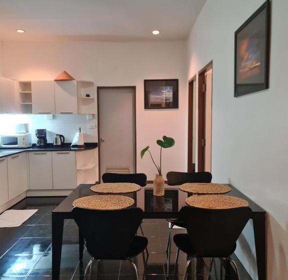 膳宿费 Baan Leelawadee