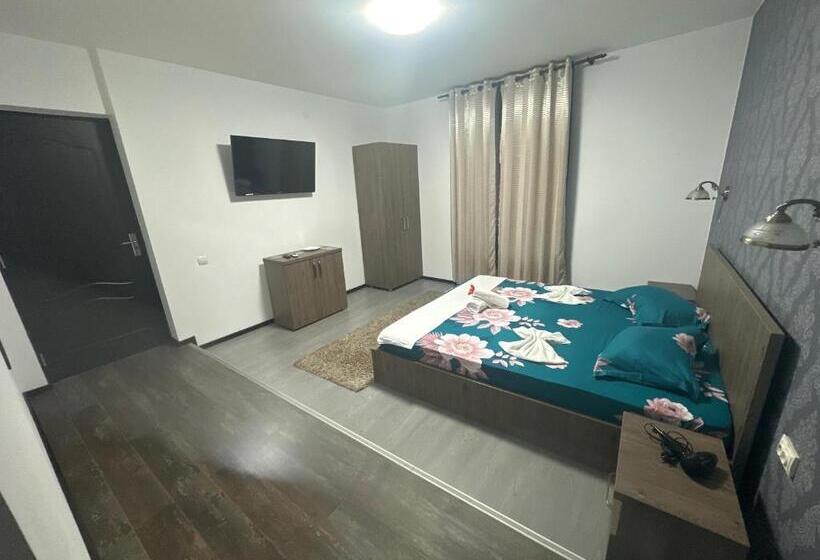 פנסיון Casă Clau