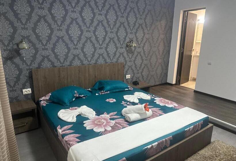 פנסיון Casă Clau