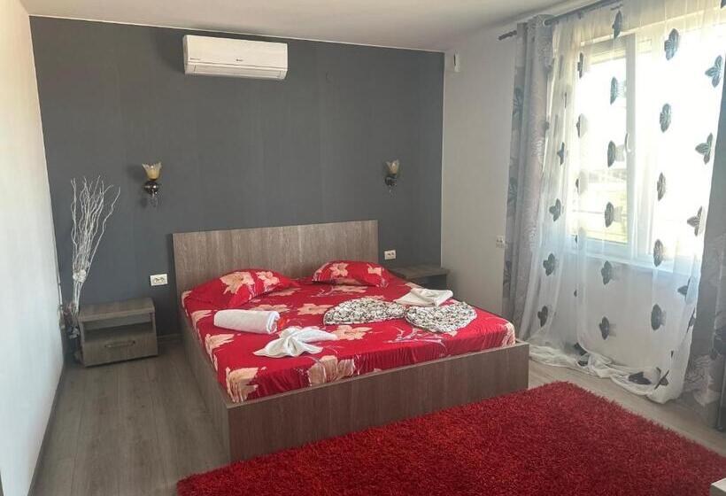 פנסיון Casă Clau