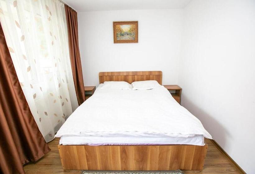 بنسيون Casa Mădălina