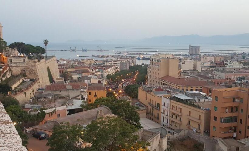 膳宿费 Eva Luxury Suite