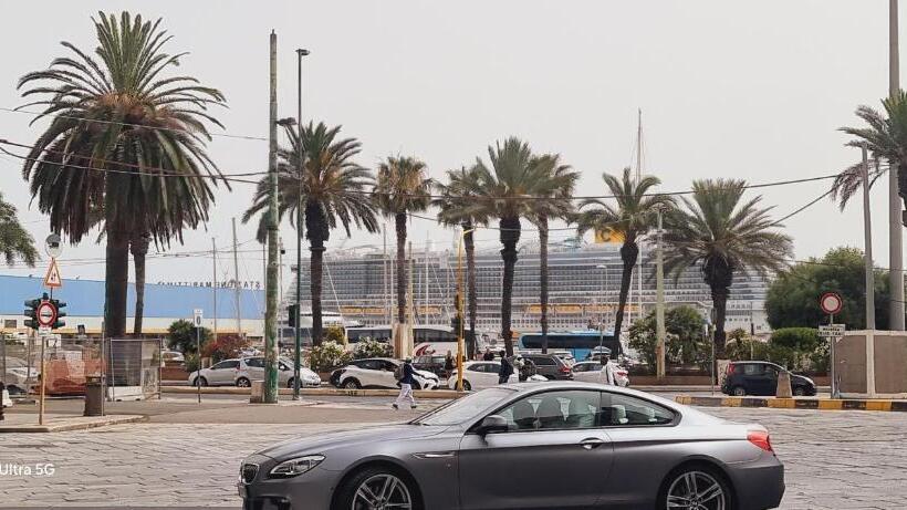 膳宿费 Eva Luxury Suite