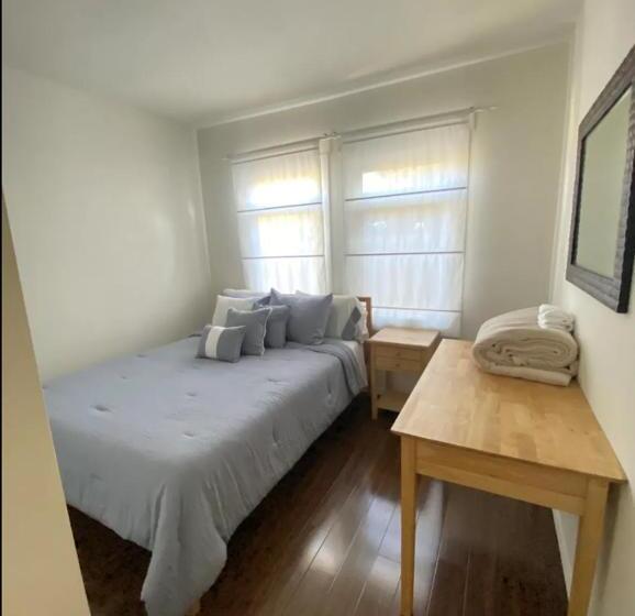 ペンション F O R G E T T H E H O T E L