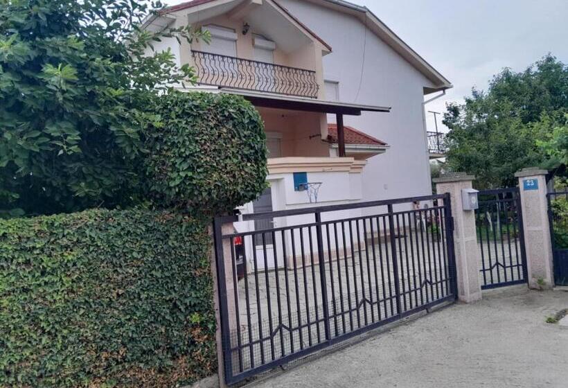 پانسیون Goshevski Apartment