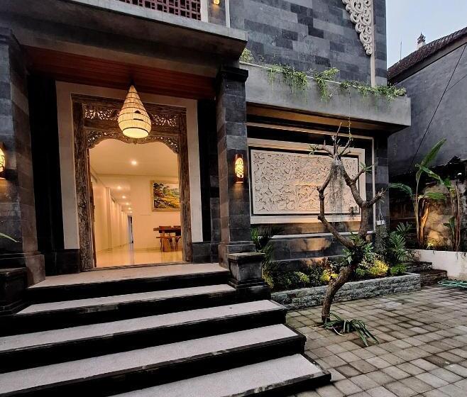 פנסיון Graha Shanti Guest House