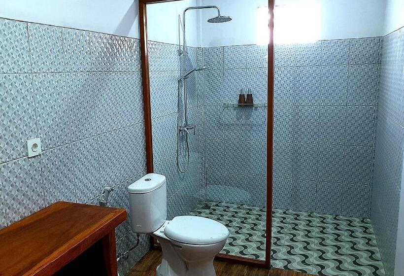 פנסיון Graha Shanti Guest House