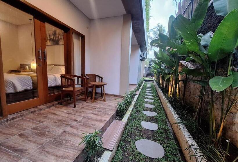 פנסיון Graha Shanti Guest House