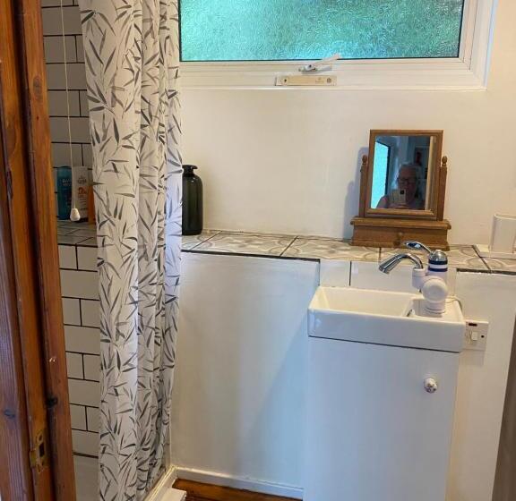 ペンション Hillside Launceston Cornwall