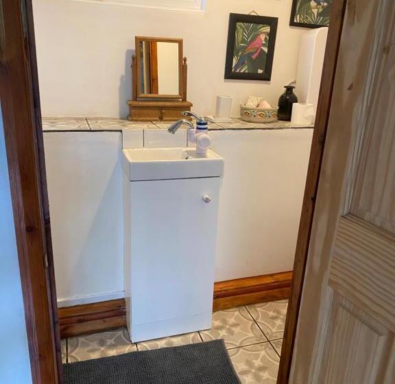 ペンション Hillside Launceston Cornwall