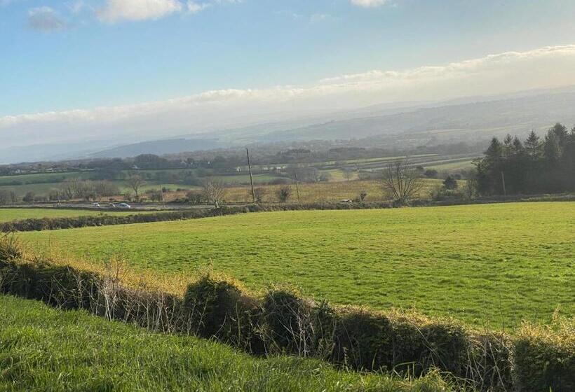 ペンション Hillside Launceston Cornwall