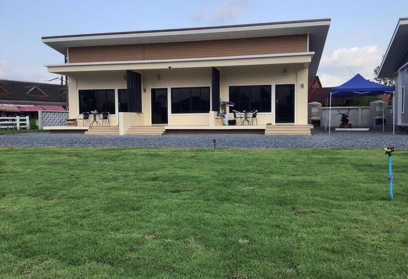 Pensió Ibc Home ที่พักฮาลาล นครศรีธรรมราช