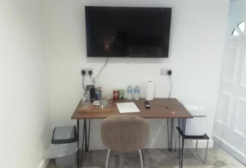 ペンション Jays Modern Guest House