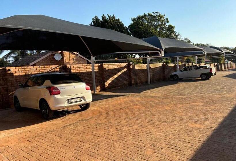 פנסיון Laluka Inn