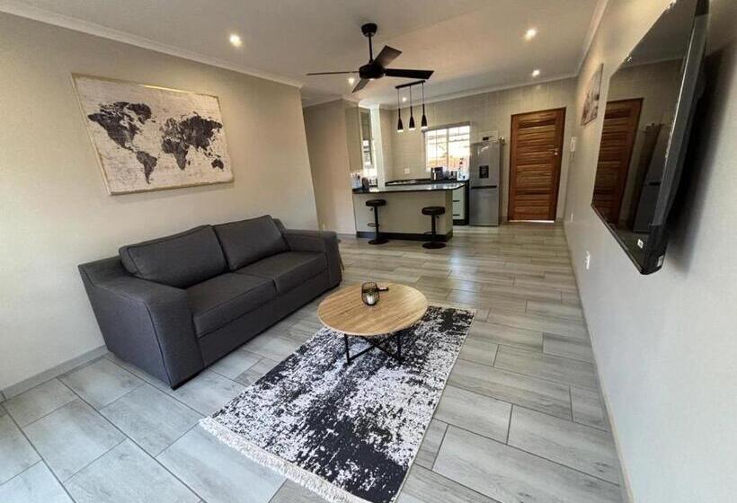 פנסיון Laluka Inn