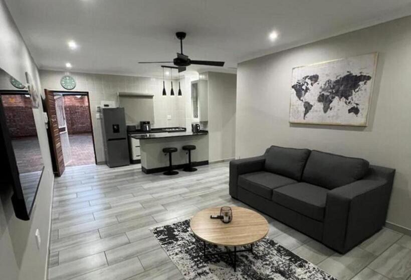 פנסיון Laluka Inn