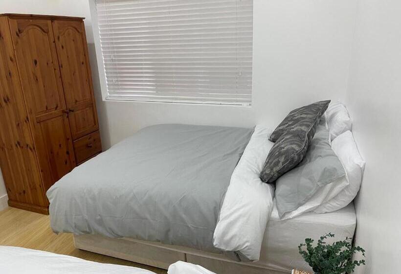 Пансион Lonsdale Place