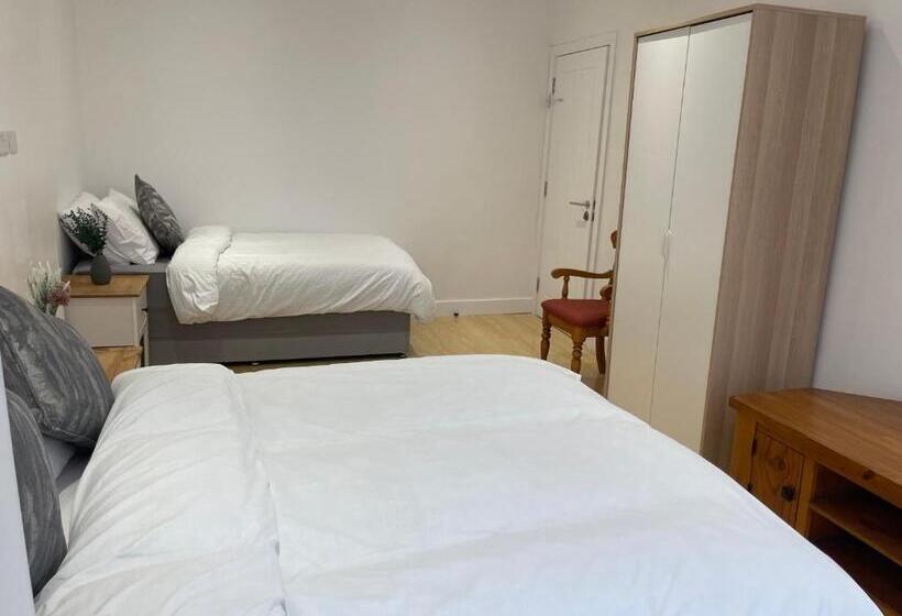 Пансион Lonsdale Place