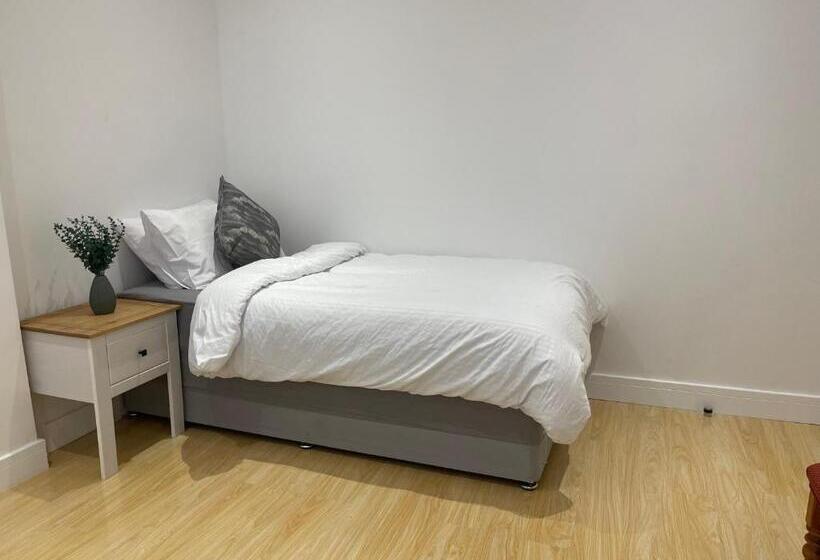 Пансион Lonsdale Place