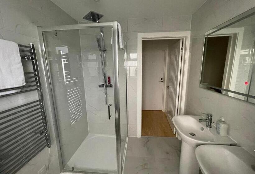 Пансион Lonsdale Place