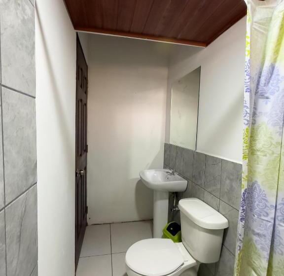 펜션 Madroño Hostel