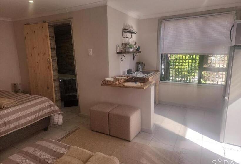 بنسيون Opiepad Guesthouse