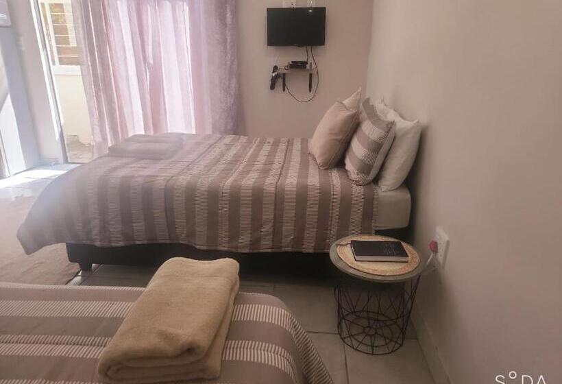 بنسيون Opiepad Guesthouse