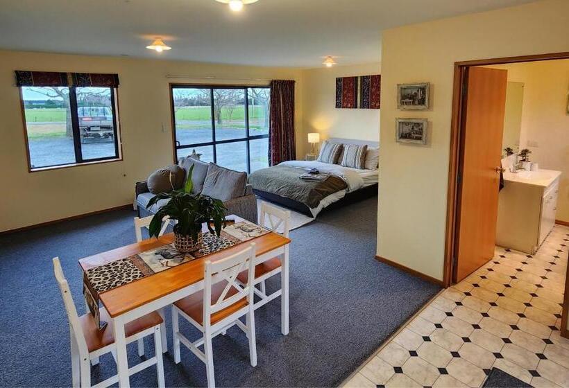 펜션 Paddock To Hutt