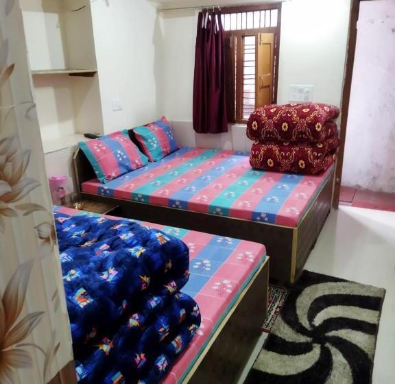 膳宿费 Pranjal Home Stay