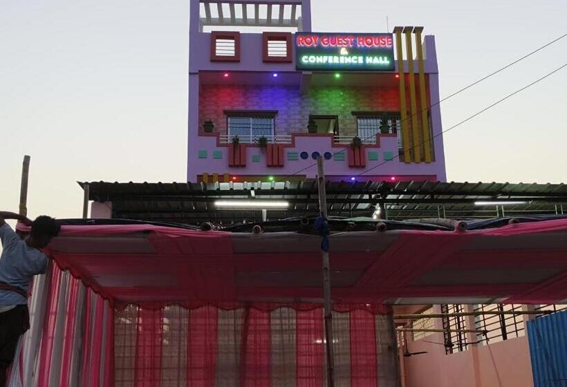 פנסיון Roy Guest House