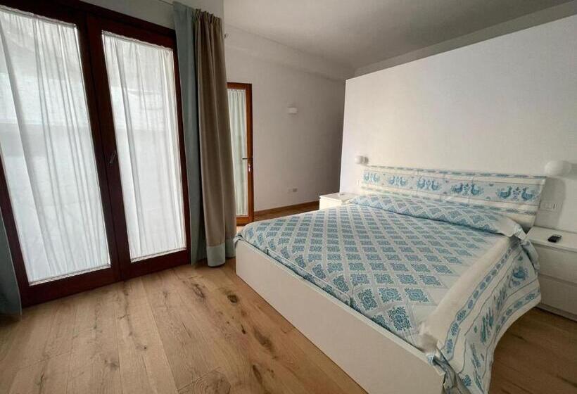 פנסיון Sa Troppa De Sos Chentu