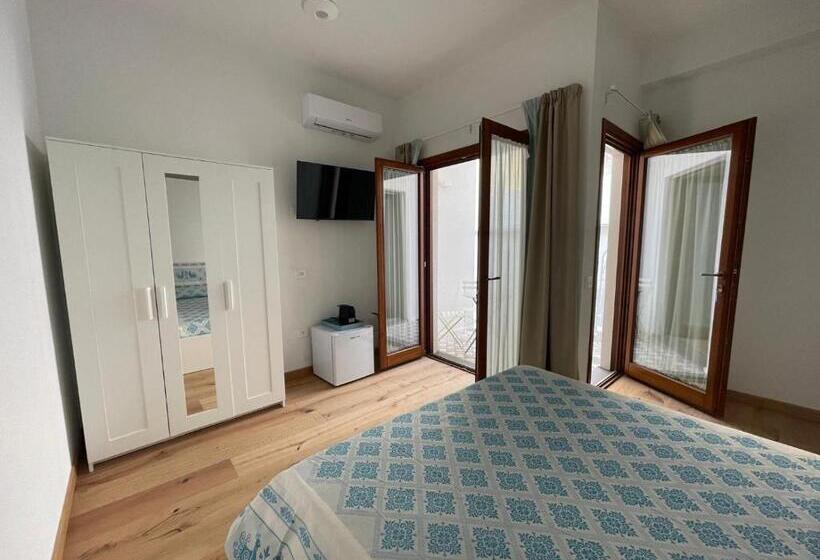 פנסיון Sa Troppa De Sos Chentu