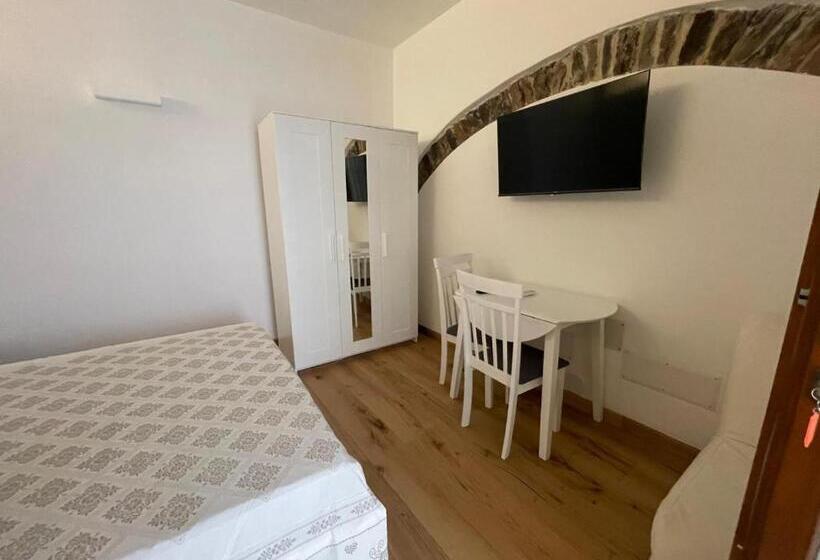 פנסיון Sa Troppa De Sos Chentu