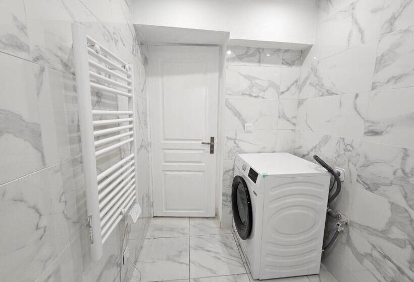 펜션 Salons Chennevières